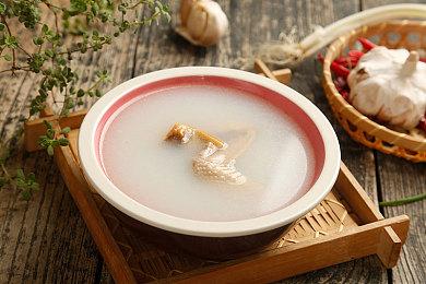 《POOLS》4月登陆Steam 后室主题恐怖探索